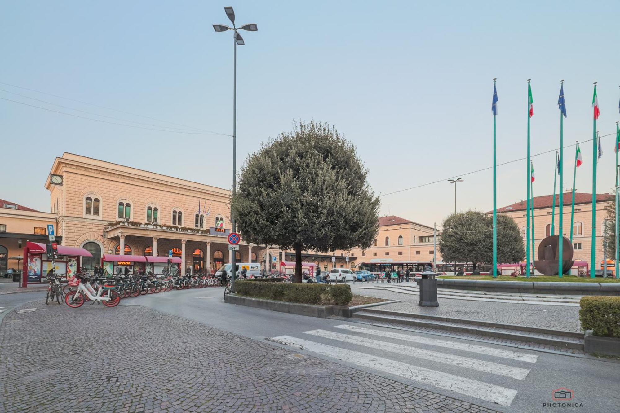 Front Station Apartment - Stazione Centrale Di Bologna Exterior foto